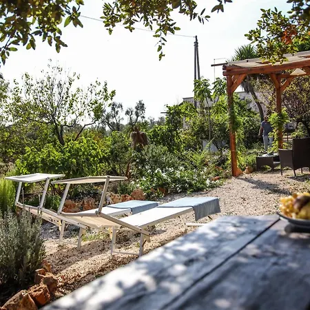Trullo Madia E Dimora Giorgio 펜션