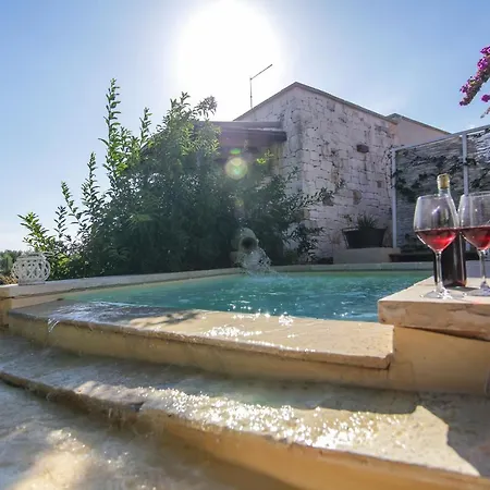 Trullo Madia E Dimora Giorgio Ceglie Messapica